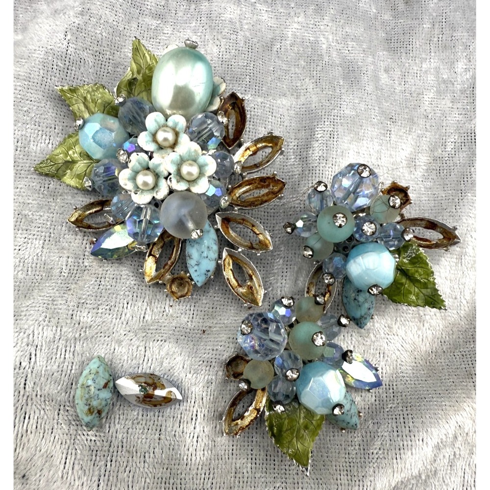 Vintage Vendome Brooch Earrings Set‎ Flower Clusters  Blue Frosted READ